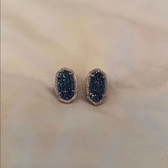 Kendra Scott Earrings - Picture 3 of 4